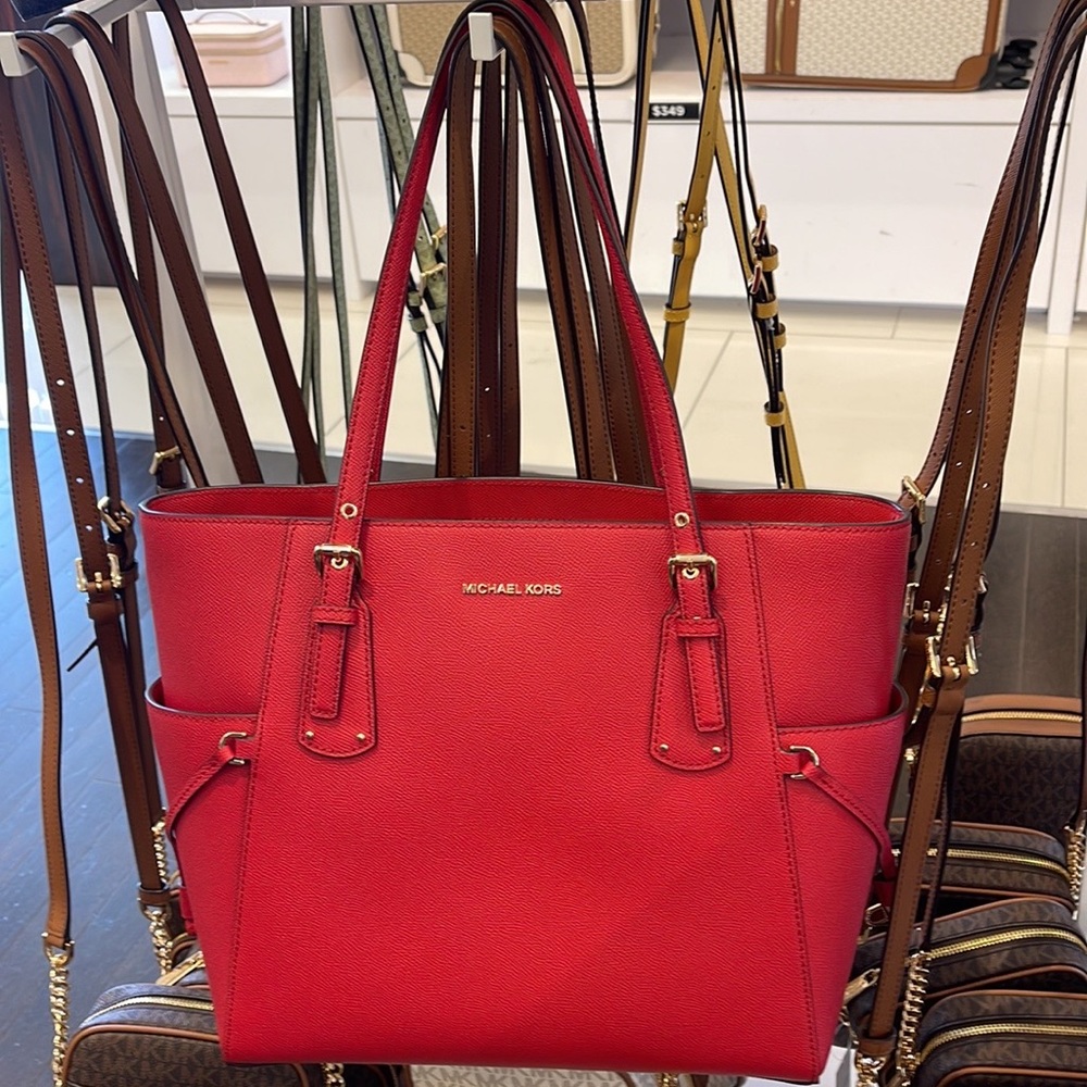 Michael Kors Voyager Small Saffiano Leather Tote Bag
Style# 30H1GV6T4T
NWT Flame - Picture 9 of 16